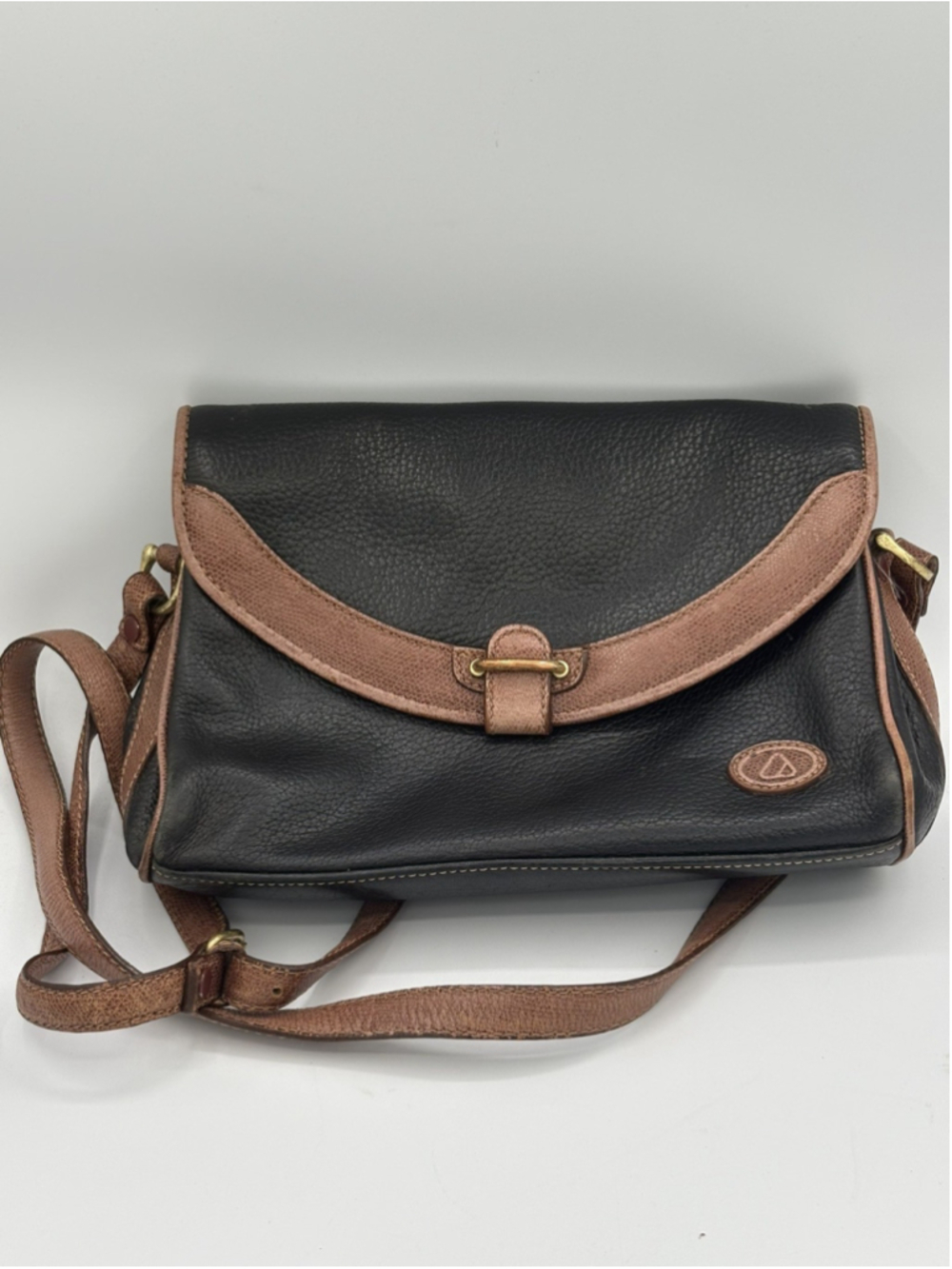 Vintage Liz Claiborne Black Pebbled Leather Crossbody Bag with Brown Trim